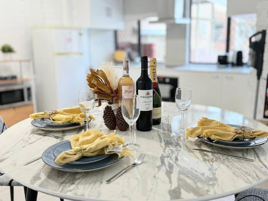 Holiday home Convenient 2-bedroom In Macgregor Brisbane