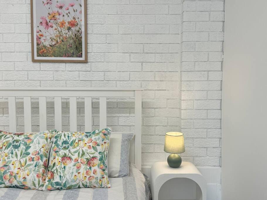 Holiday home Convenient 2-bedroom In Macgregor Brisbane