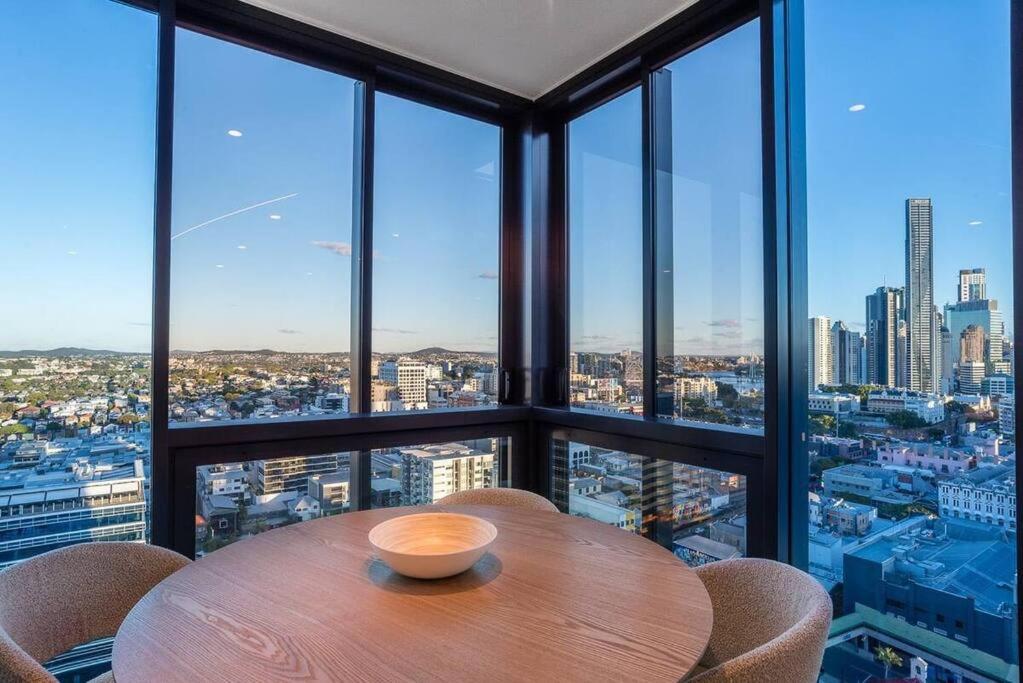 Utopia Oasis Exquisite Urban Retreat *