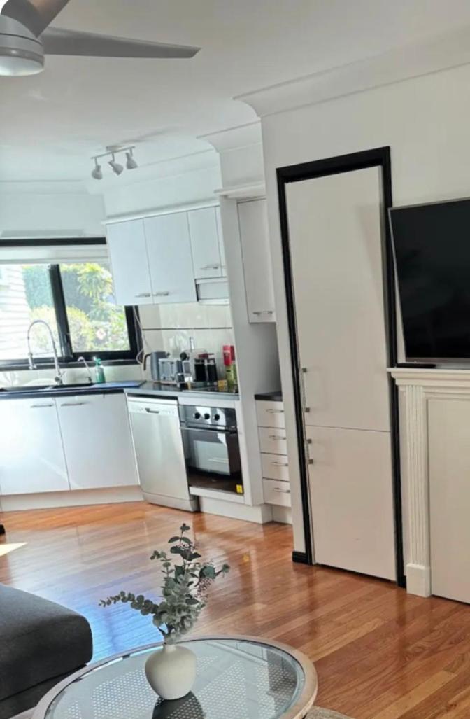 Stylish & Elegant 2br Townhouse In Wilston, Holiday home