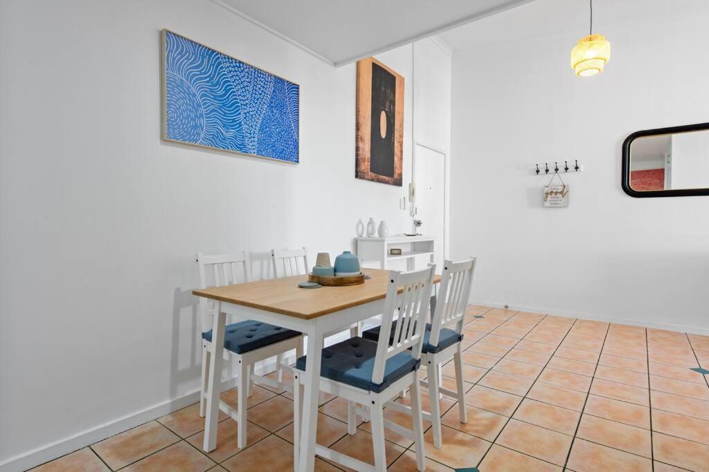 New Farm Nest- 2bed 1bath Balcony