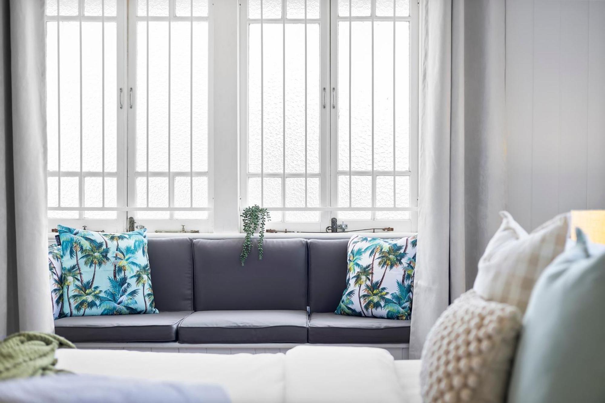 Wow Bridge Views Near Cbd Quiet Bus Train Holiday home *