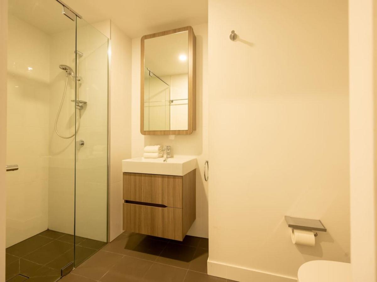 Cbd 3b2b Near Everything With Parking And Balcony Apartment *