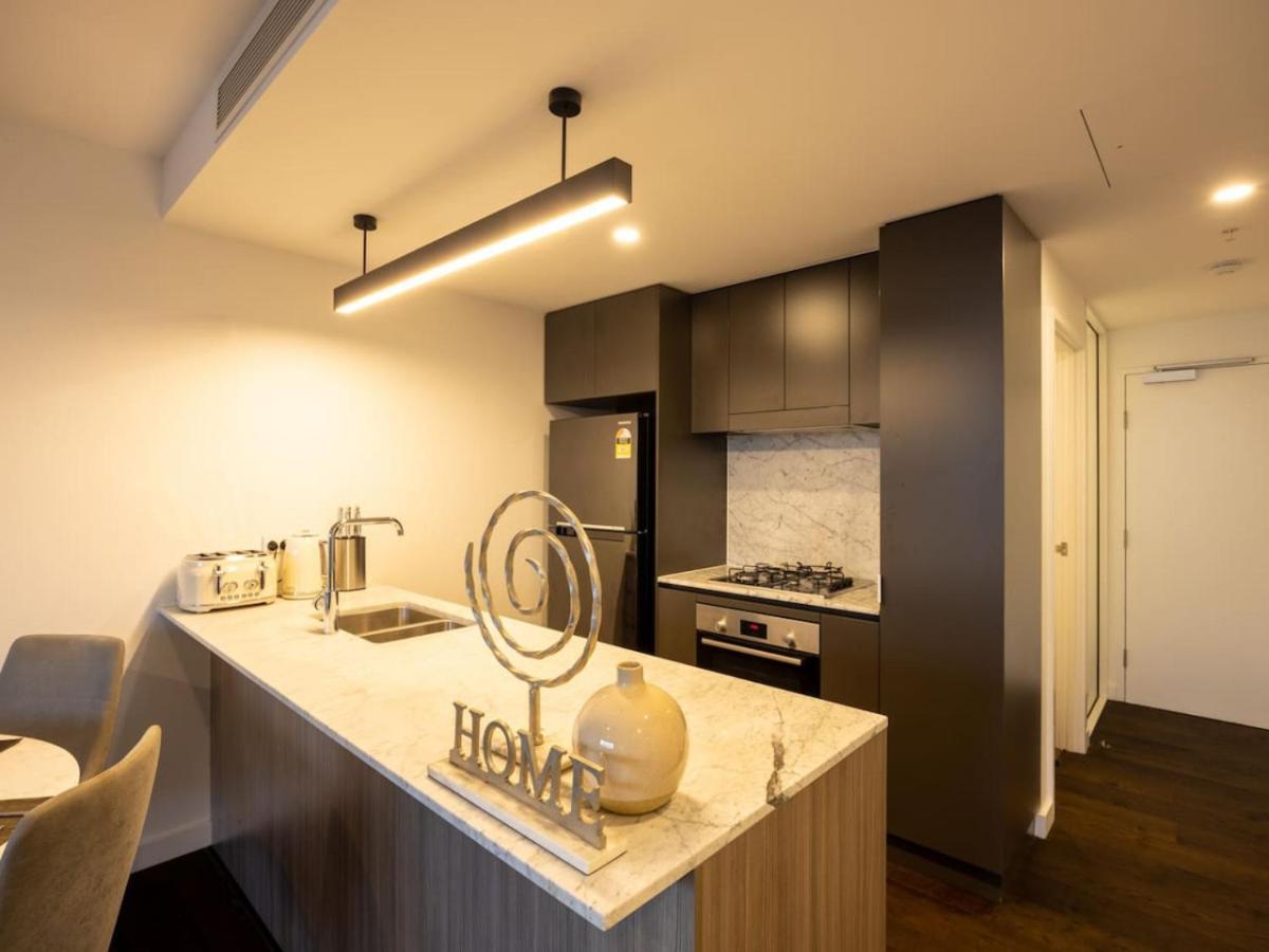 Cbd 3b2b Near Everything With Parking And Balcony Apartment Brisbane