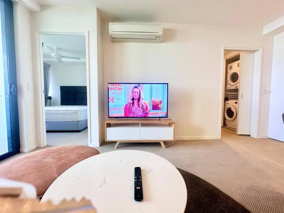 Hamilton Riverside Luxury W Carpark Apartment