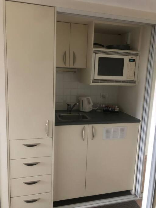 Lovely Free Parking Apartment *