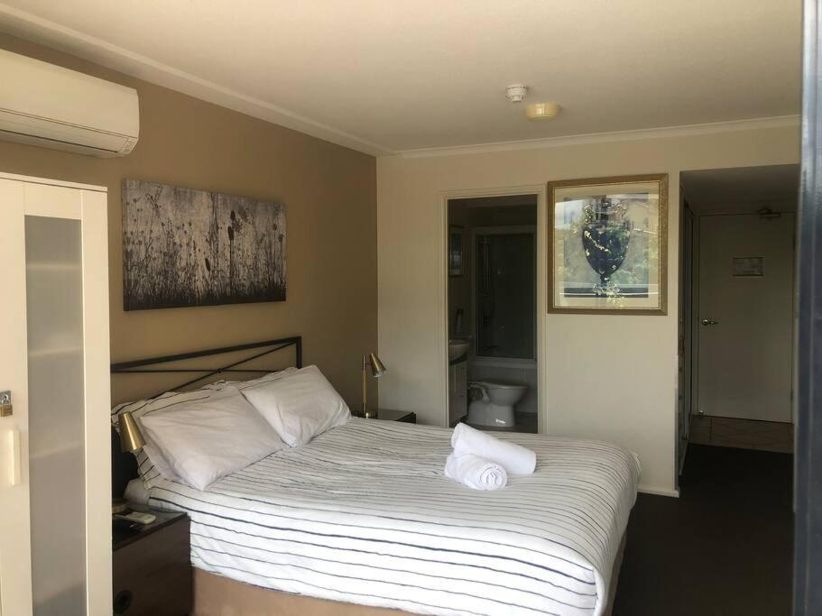 Lovely Free Parking *