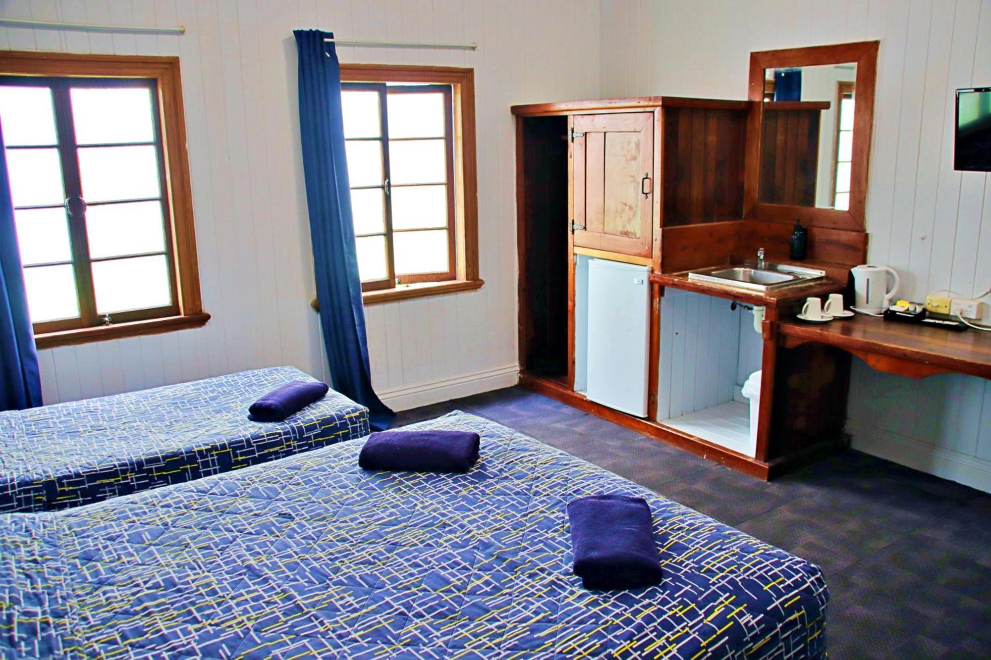 Motel Manor 3*