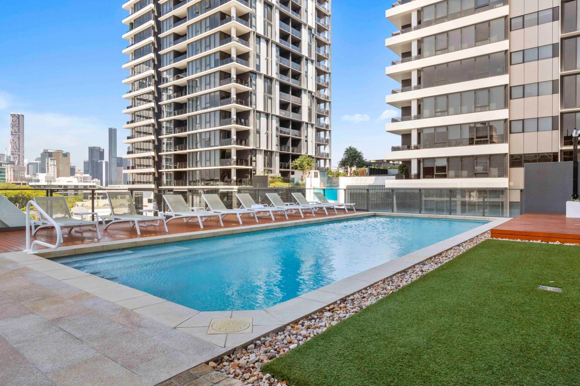 2bedroom Exec Near Suncorp Free Carpark Apartment *