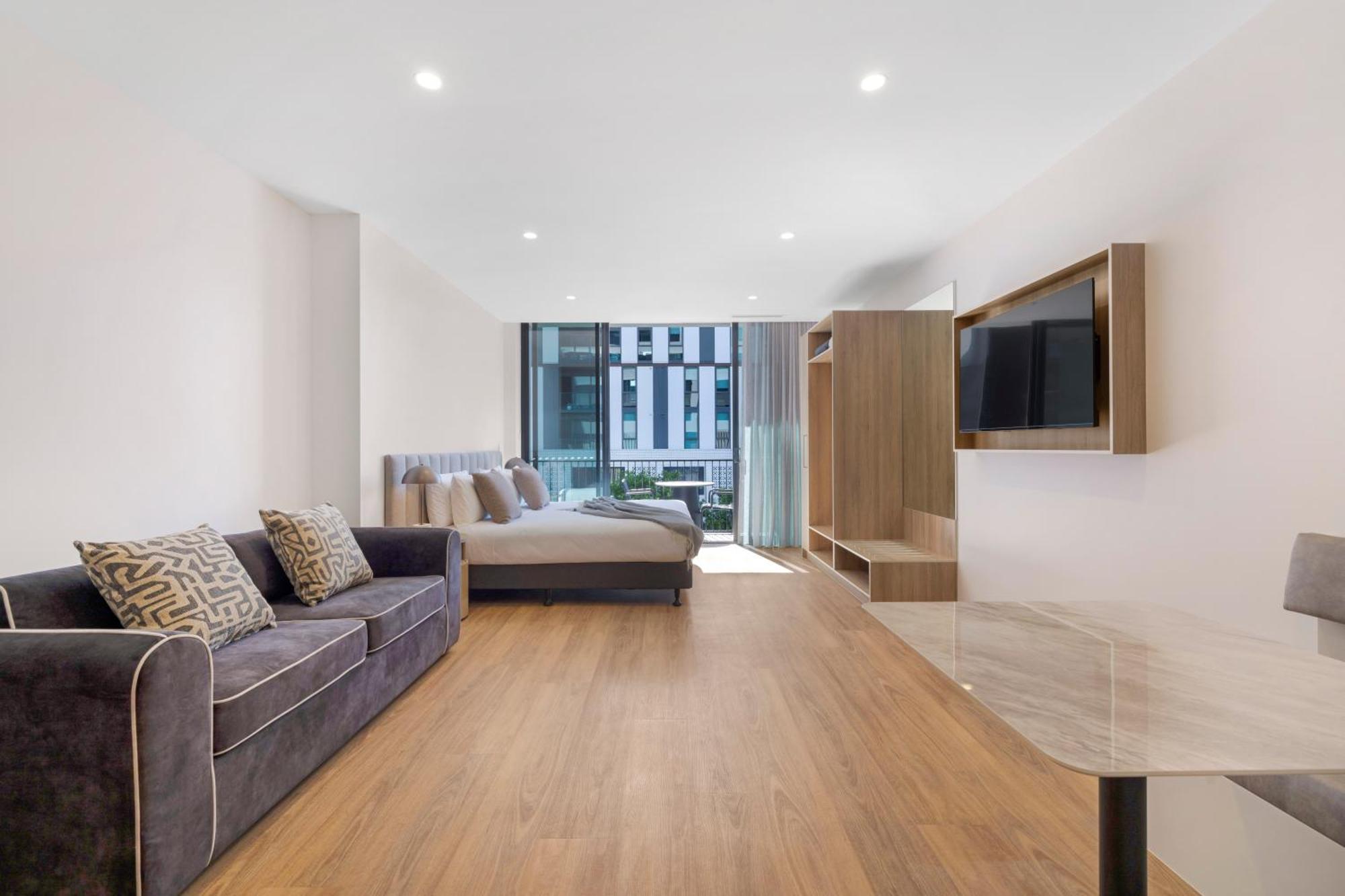 Rambla At Story House * Brisbane