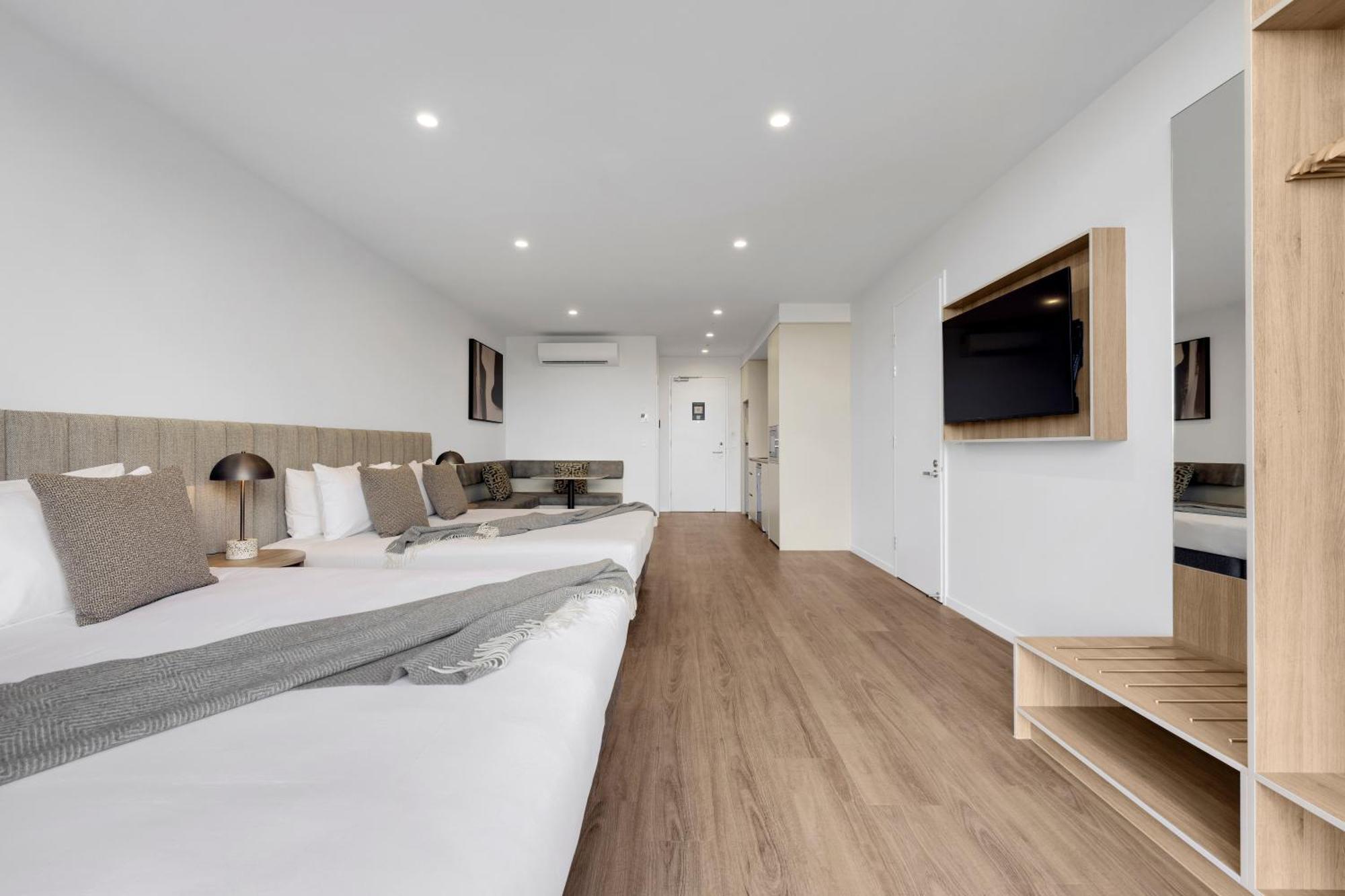 Rambla At Story House * Brisbane