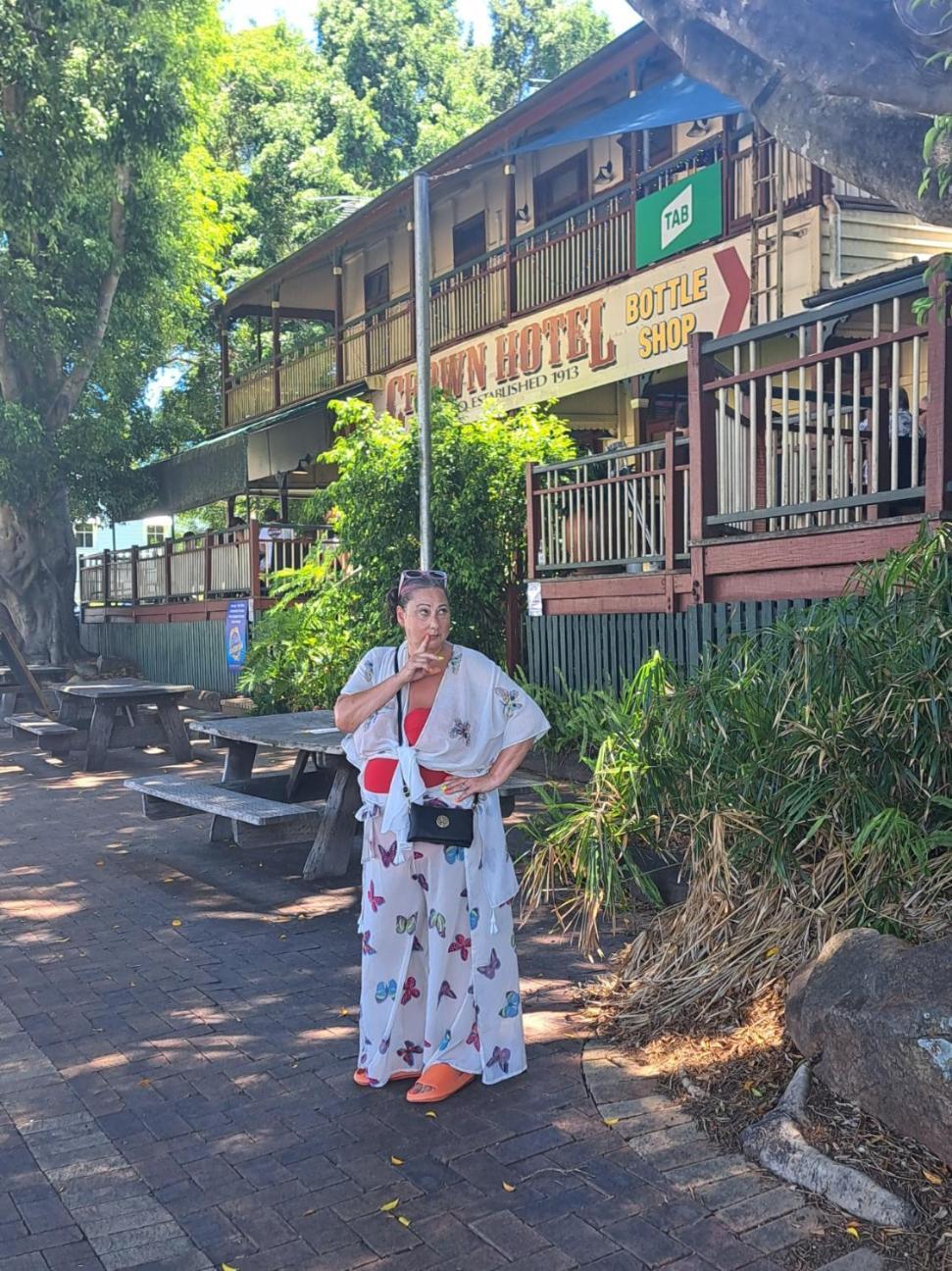 1960s Pool House - Hosted * Brisbane