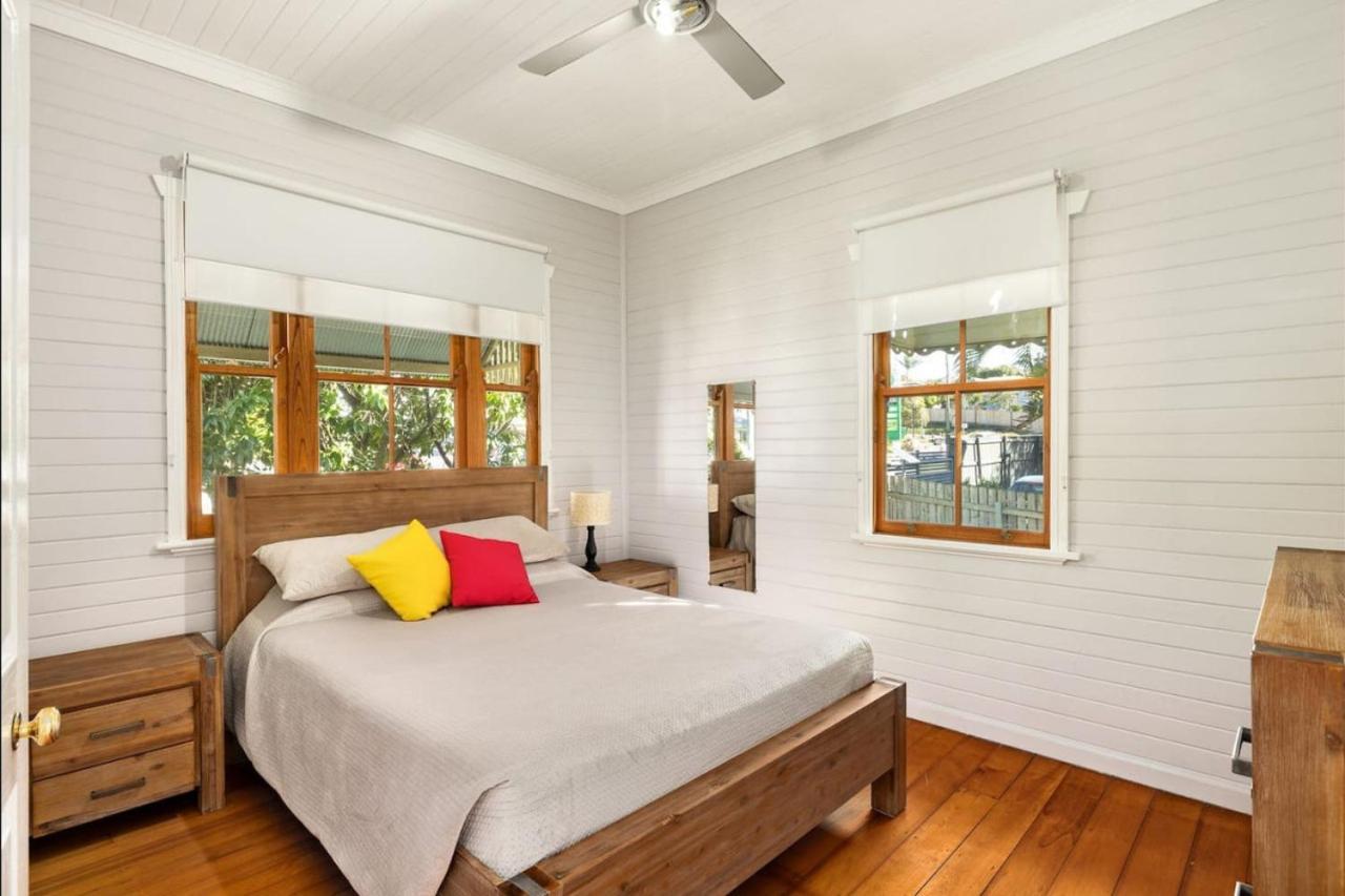 Central Spacious, Cozy Bedroom 3 Holiday home Brisbane
