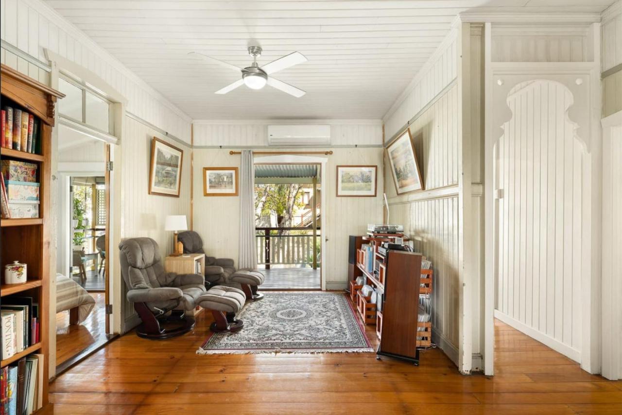 Central Spacious, Cozy Bedroom 3 Holiday home Brisbane