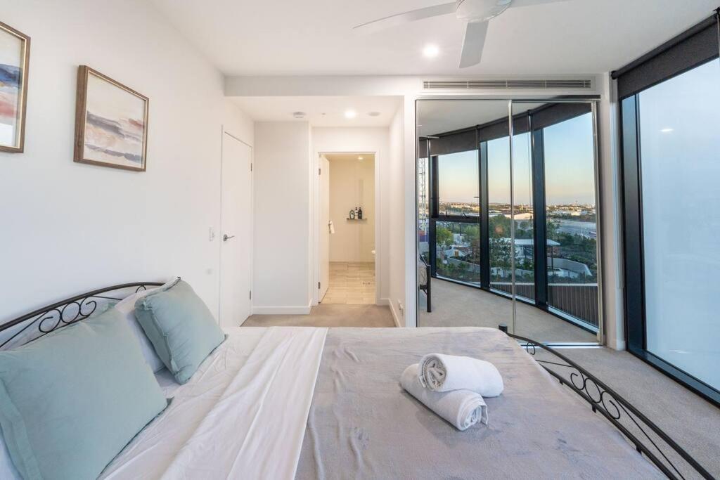 Apartment 2br-2ba Resort-style Retreat In Hamilton M21 *