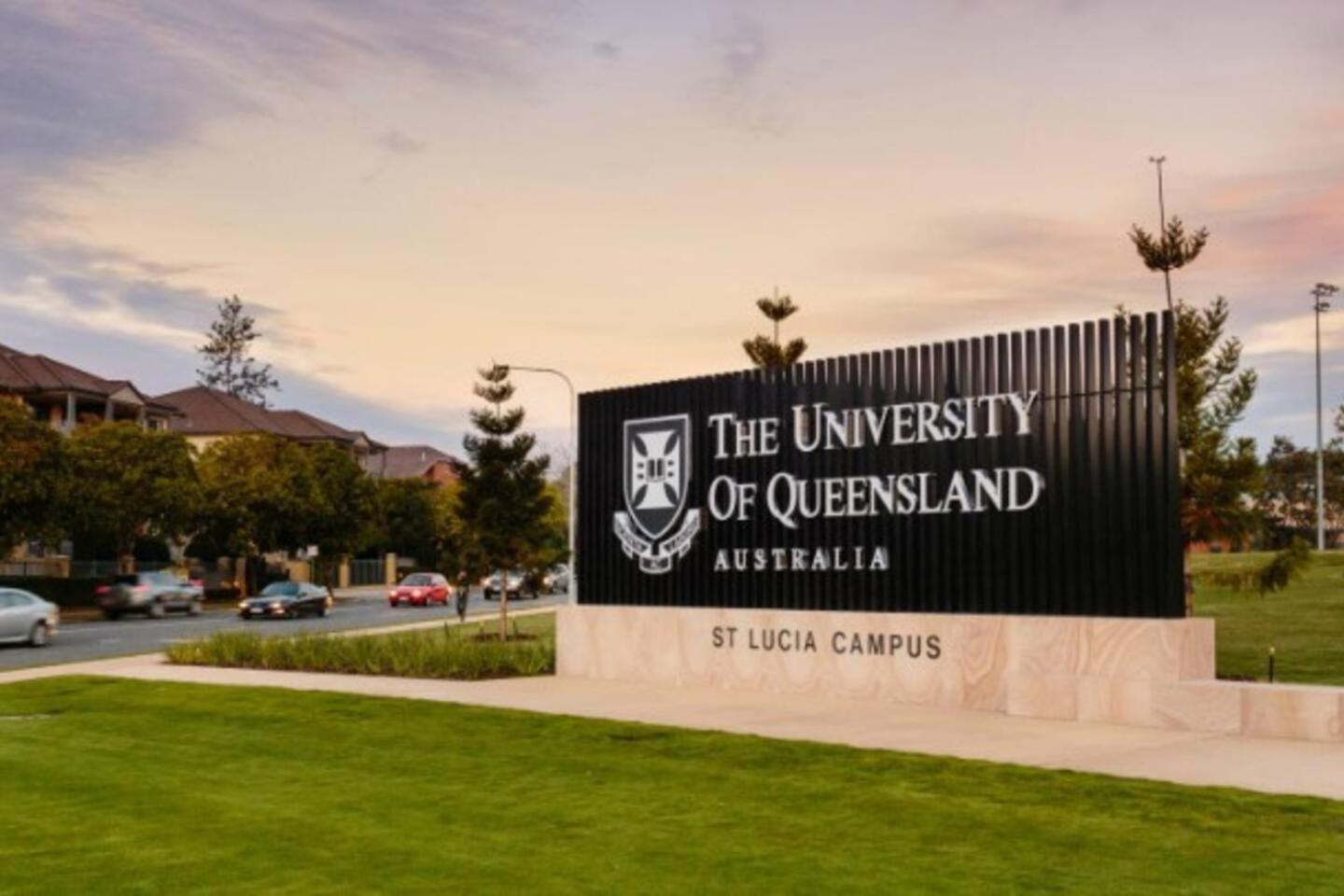 Walk To Uq Shops And Transit Great Value Holiday home Brisbane