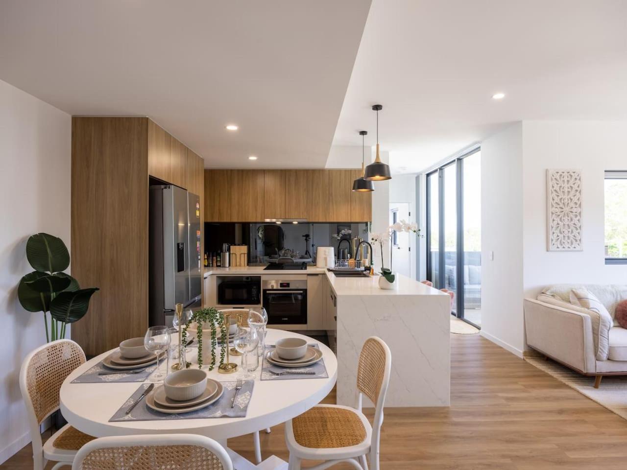 2 Beds Walk To Shops And Trails 12 Mins To Cbd * Brisbane