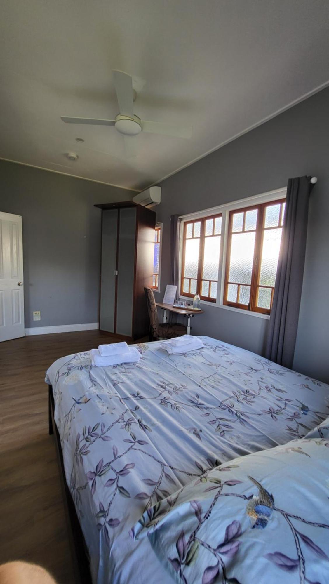 Urban Riverside Rest Bed & Breakfast