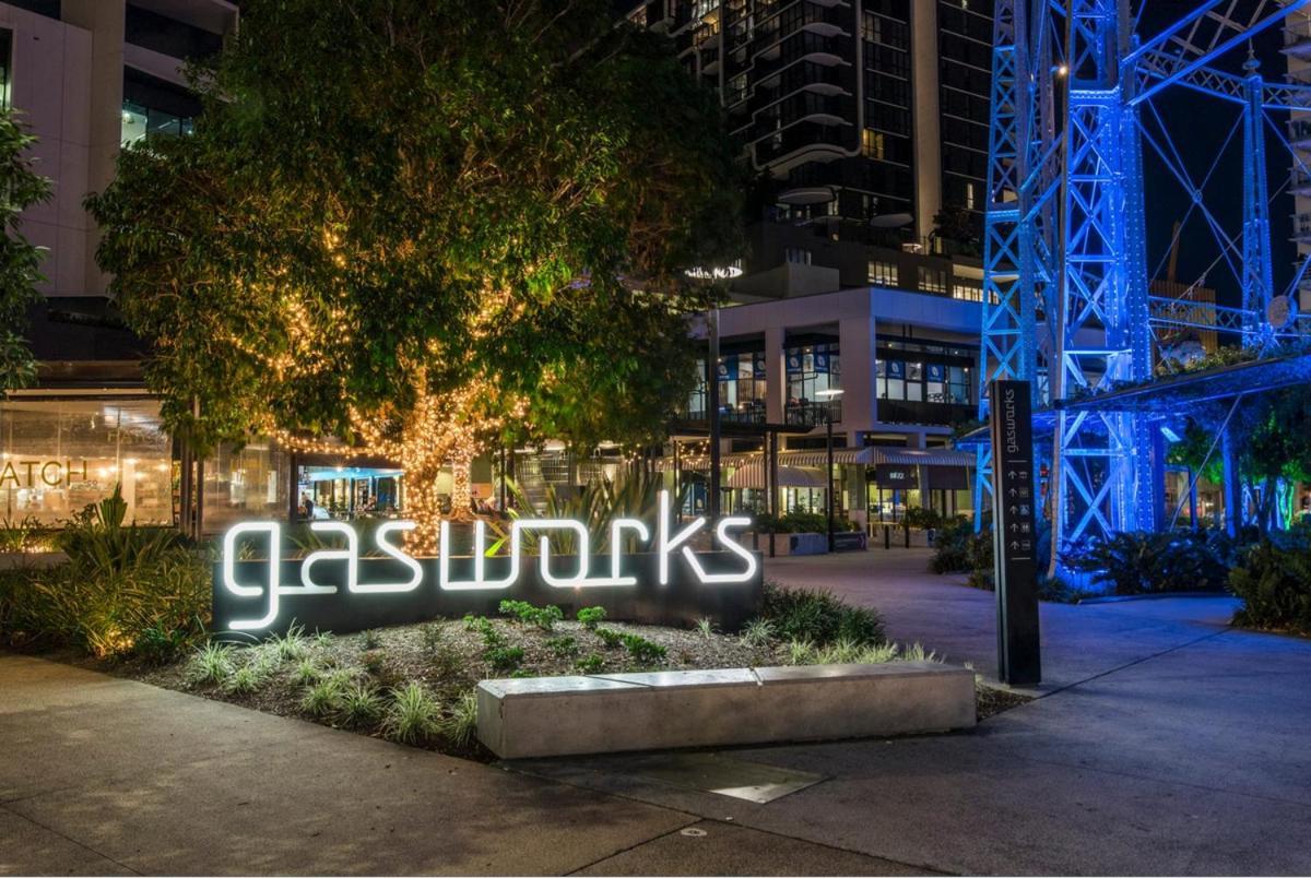 Apartment Luxury Water Views - 2bed-2bath-1car-pool