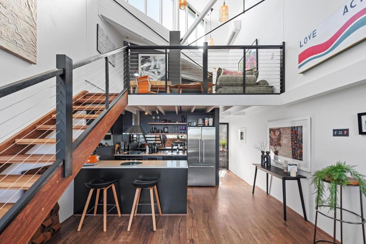 Luxury Water Views - 2bed-2bath-1car-pool * Brisbane