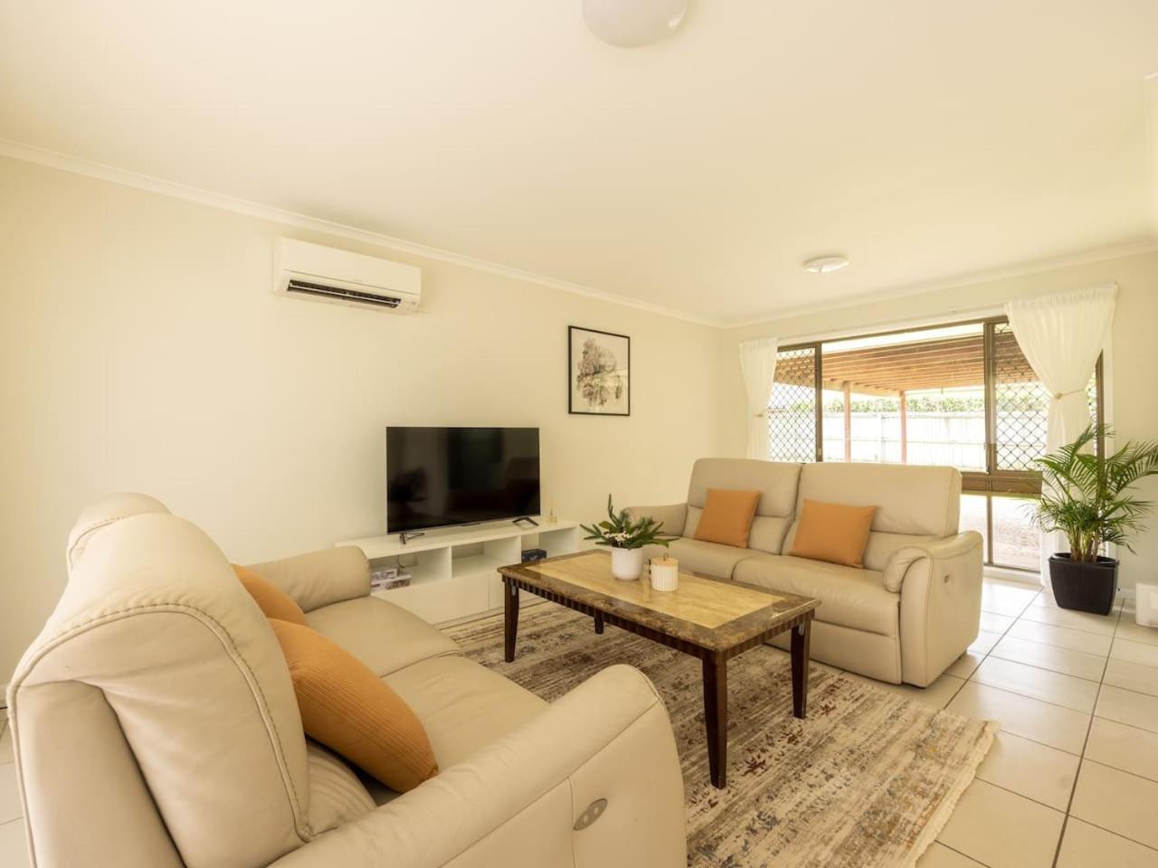 Holiday home Steps To Mall And Transport 3beds Vibrance At Sunnybank Brisbane