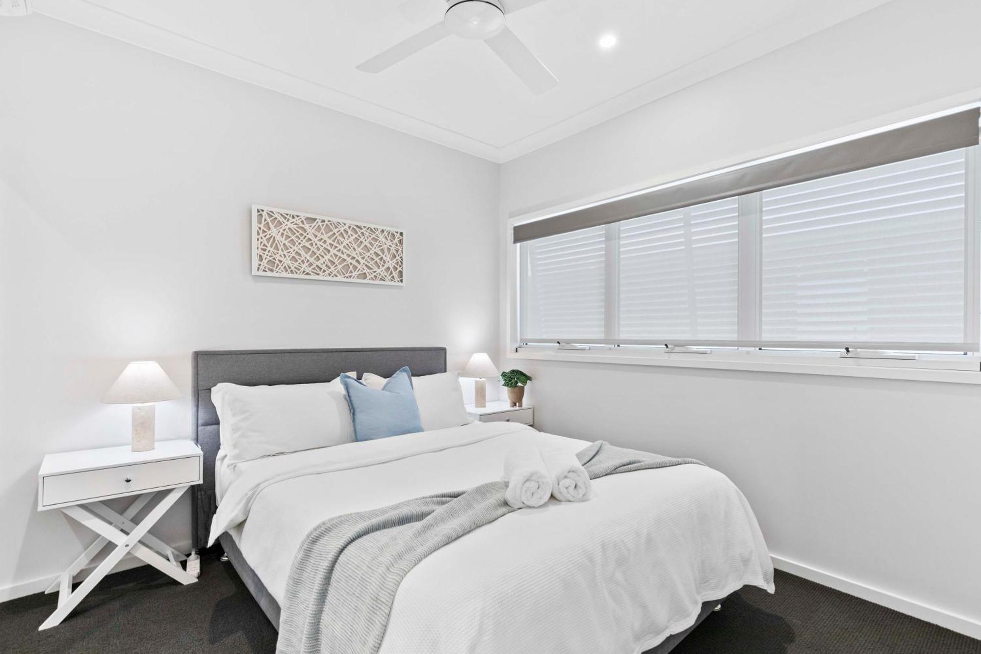 Stylish 3br Townhouse Camphill - Wifi, Parking