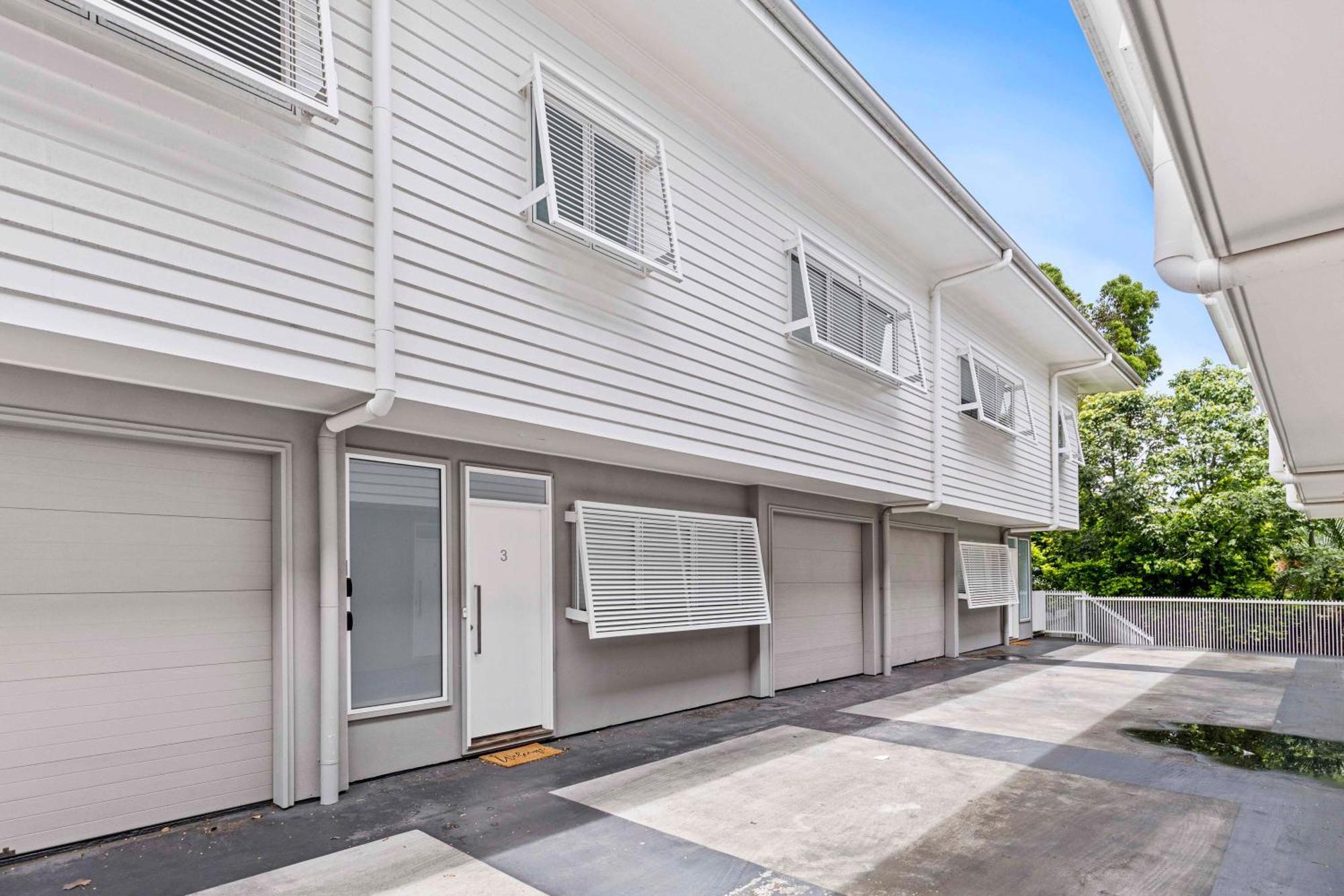 Stylish 3br Townhouse Camphill - Wifi, Parking Apartment