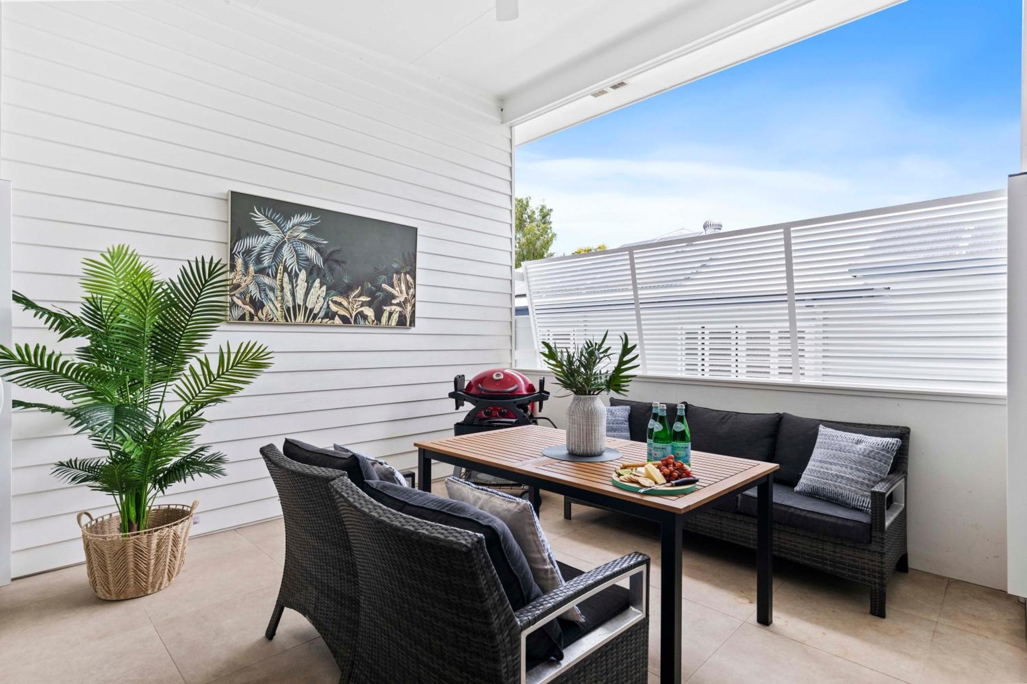 Stylish 3br Townhouse Camphill - Wifi, Parking Apartment