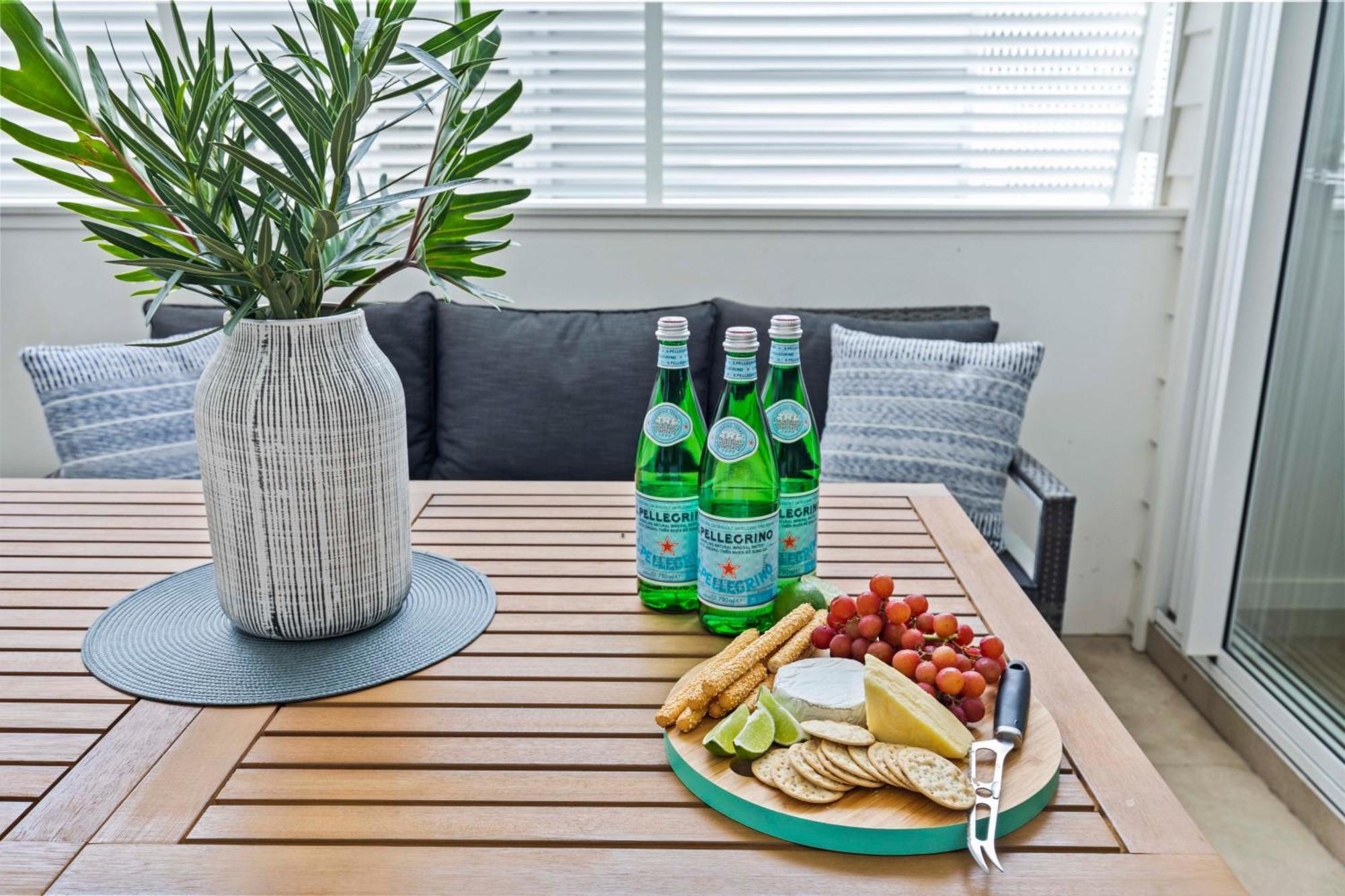 Stylish 3br Townhouse Camphill - Wifi, Parking Brisbane