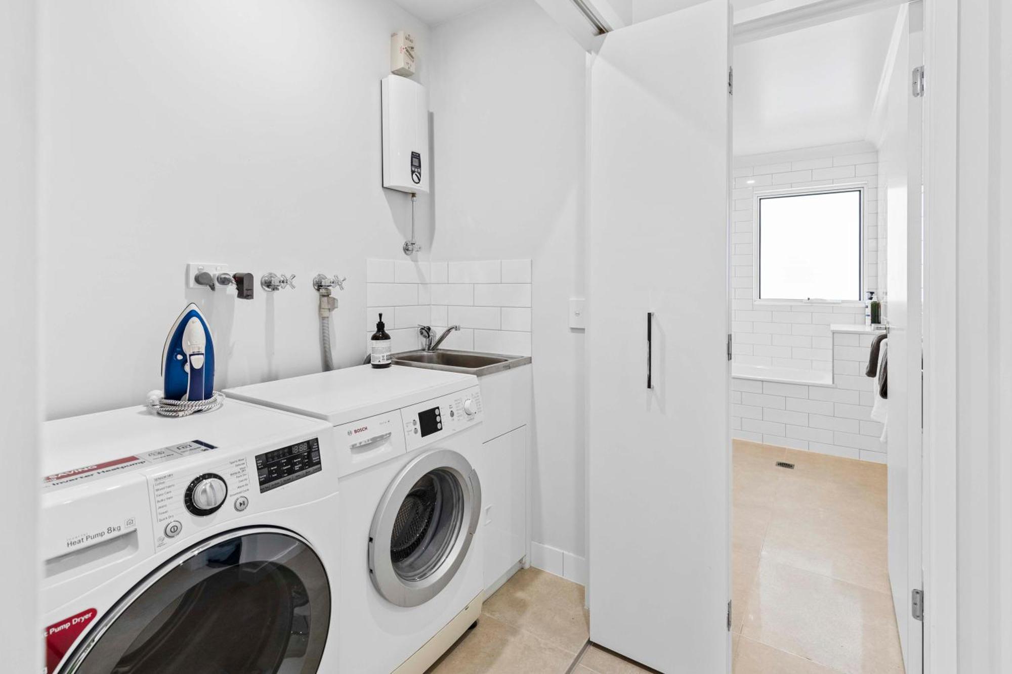 Stylish 3br Townhouse Camphill - Wifi, Parking Apartment *