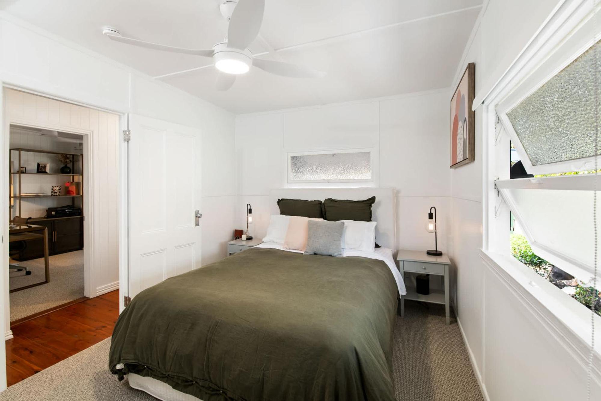 3 Bed Queenslander In Heart Of