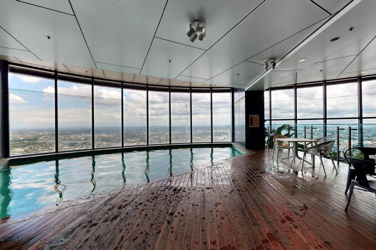 Oasis Retreat On Level 71 In Skytower * Brisbane