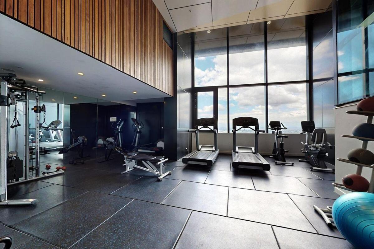 Oasis Retreat On Level 71 In Skytower Apartment *