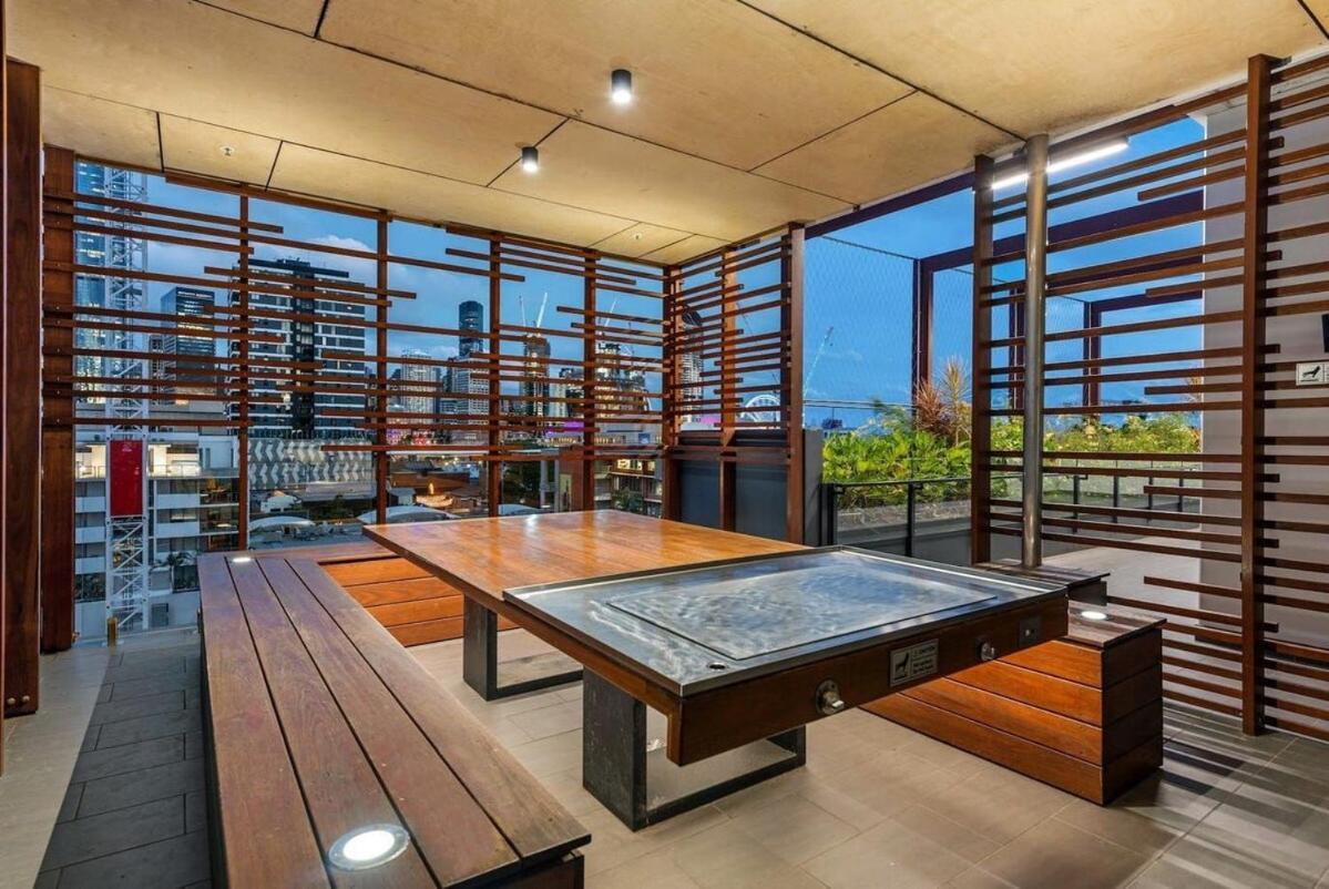 Eve - South Bank Location, Free Carpark, Privately Hosted Apartment Brisbane