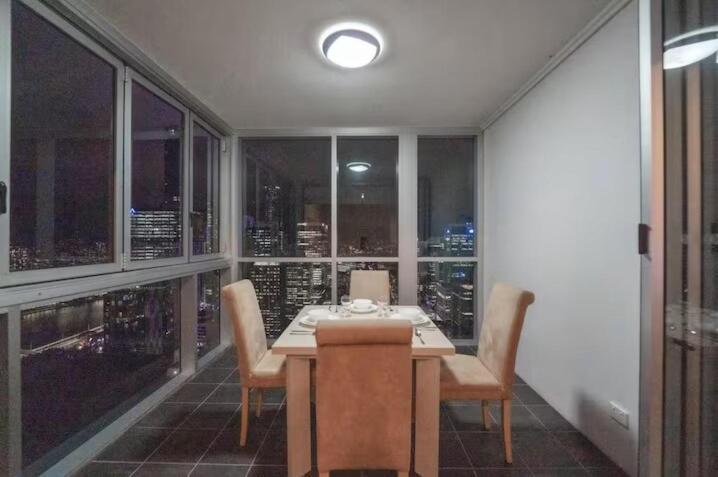 2br Riverview Escape Free Parking