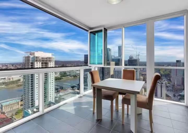 2br Riverview Escape Free Parking Apartment