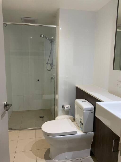 Comfort Redefined Prime 1br In The Heart Of Cbd Apartment Brisbane