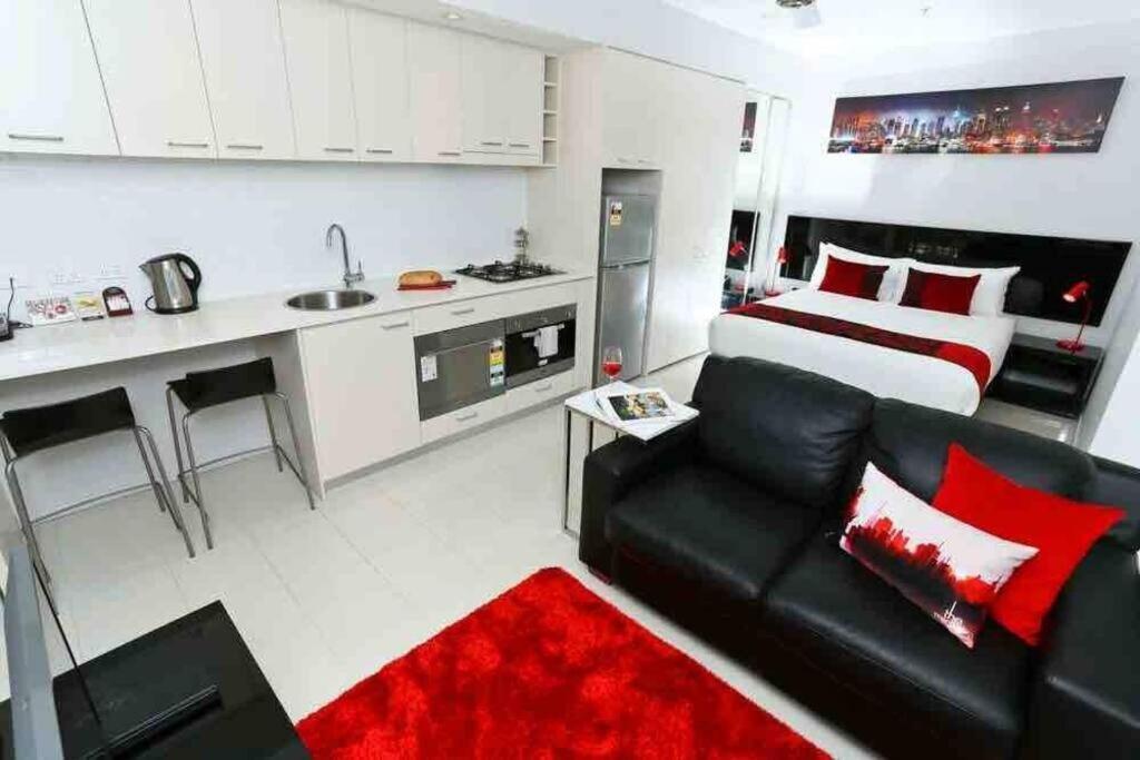 Comfort Redefined Prime 1br In The Heart Of Cbd Brisbane