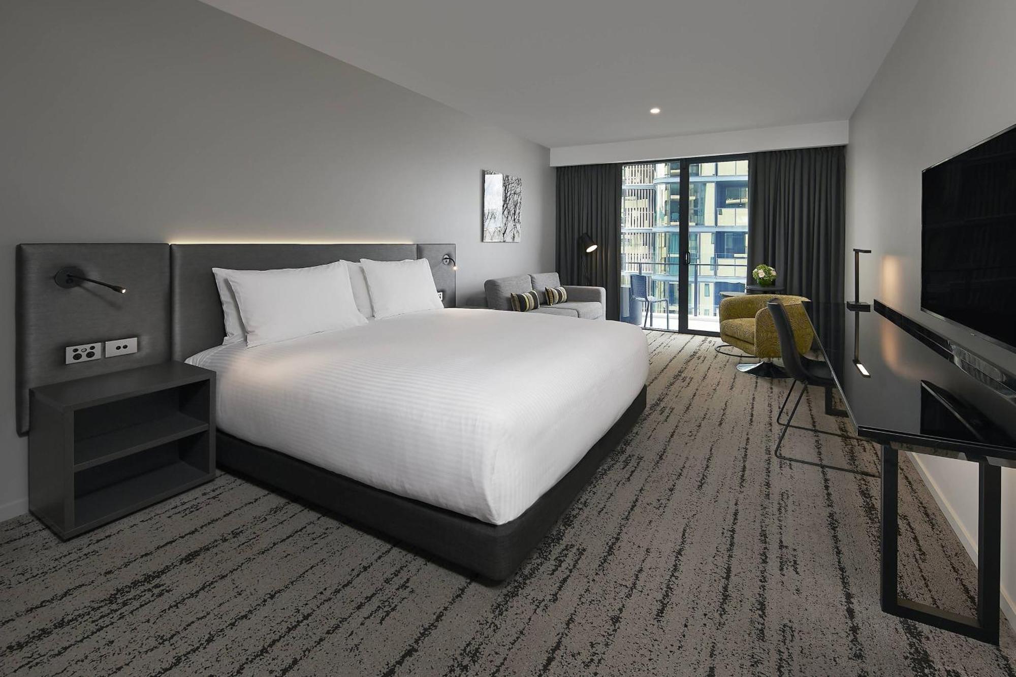 Hotel Courtyard By Marriott South Bank 4*