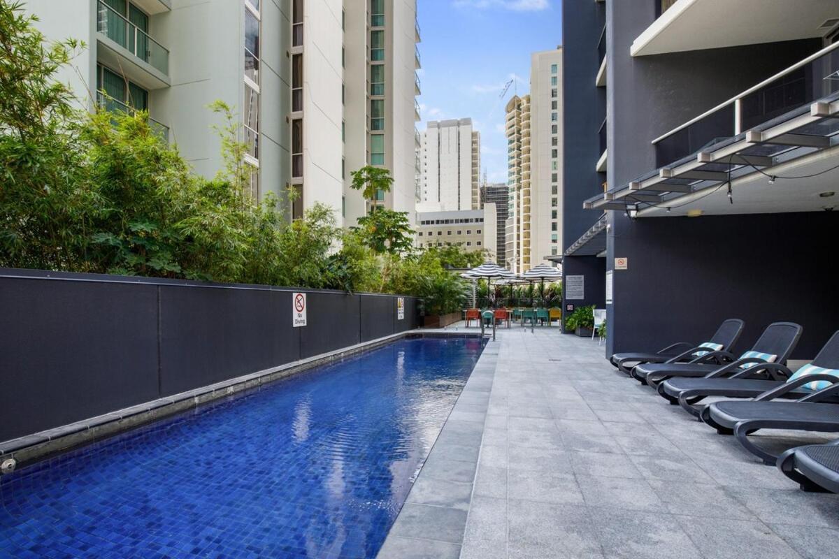 Lux 2bed Apt, Parking, Pool *