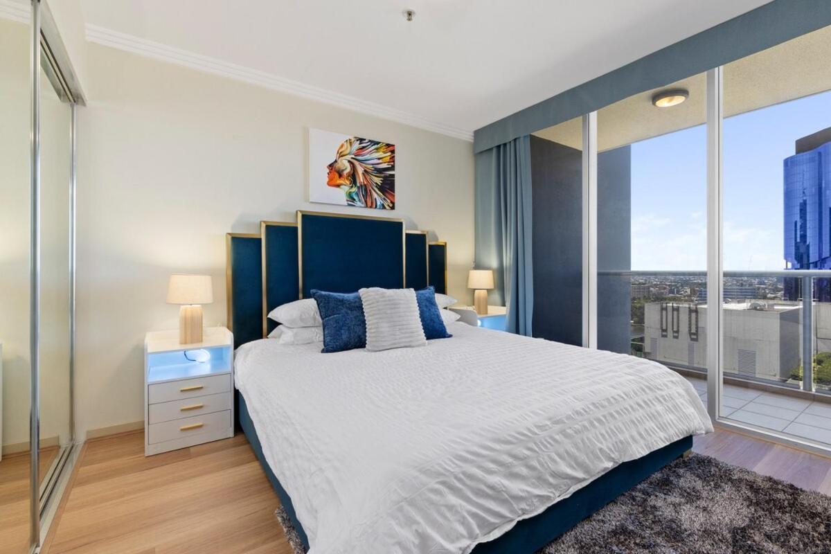 Apartment Lux 2bed Apt, Parking, Pool