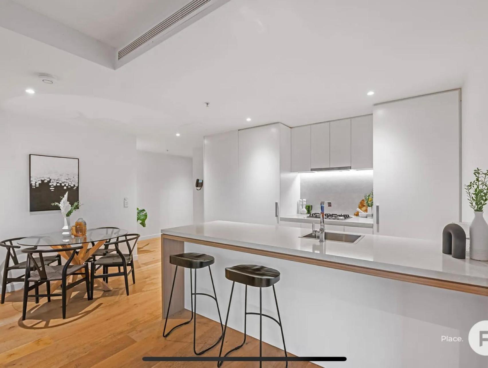 Breathtaking Sunset View Apartment, Location In The Brisbane