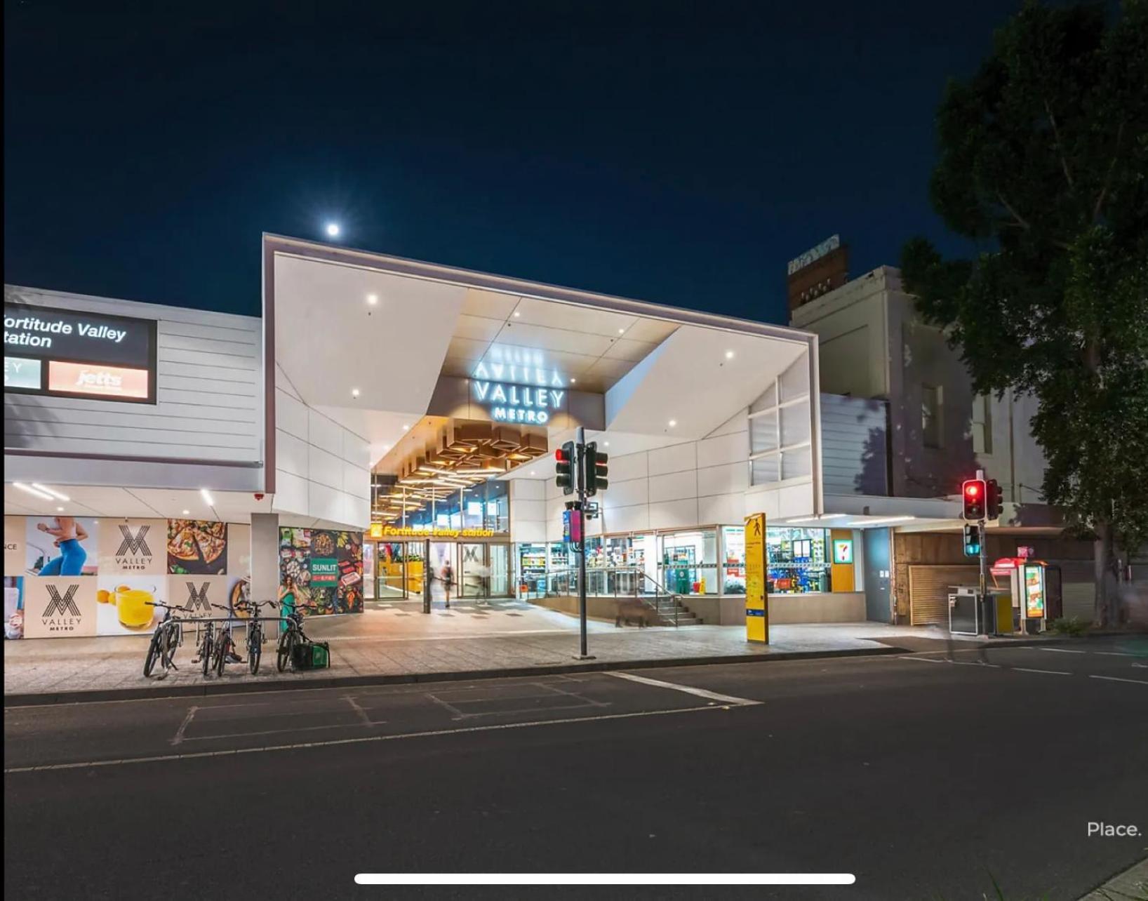 Breathtaking Sunset View Apartment, Location In The Apartment