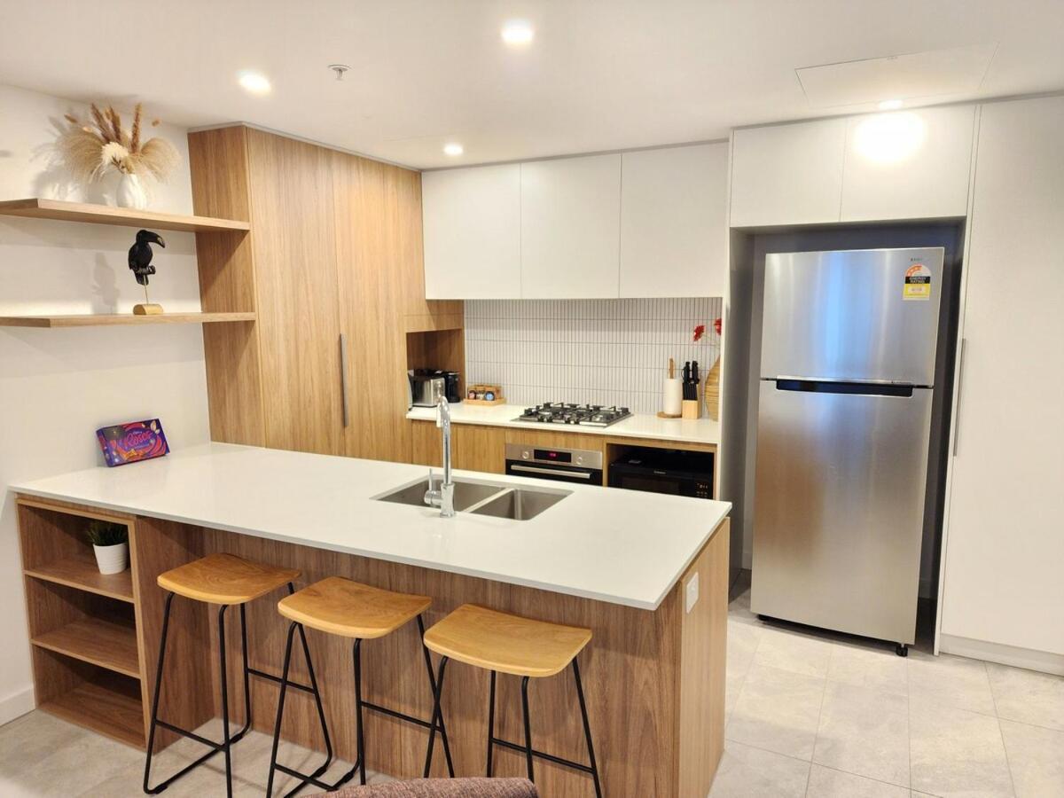 Apartment River & View Near Airport With Infinity Pool, Spa, Sauna, Steam