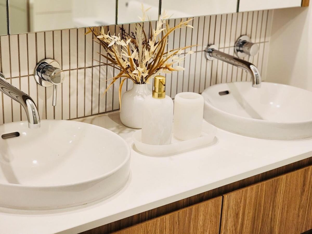 River & View Near Airport With Infinity Pool, Spa, Sauna, Steam * Brisbane