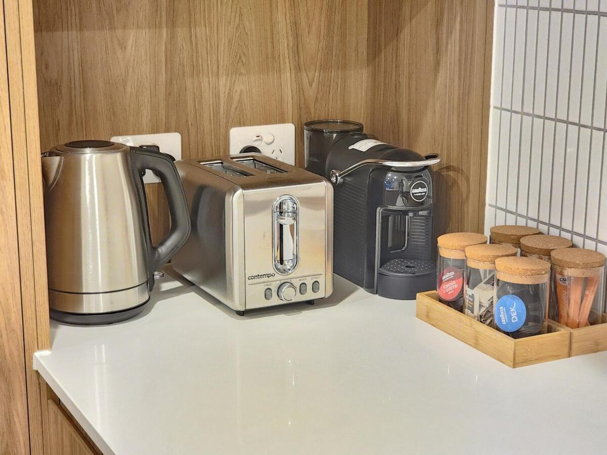 Apartment River & View Near Airport With Infinity Pool, Spa, Sauna, Steam Brisbane