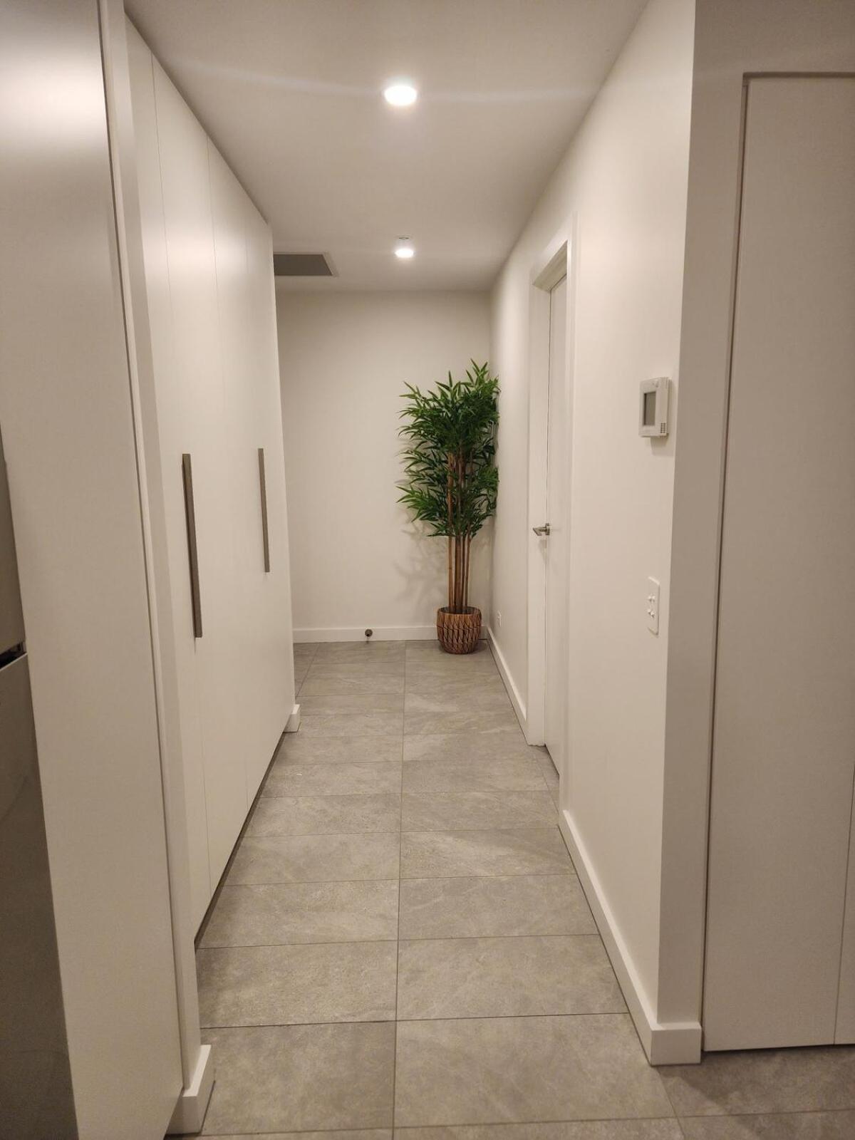 River & View Near Airport With Infinity Pool, Spa, Sauna, Steam Apartment *