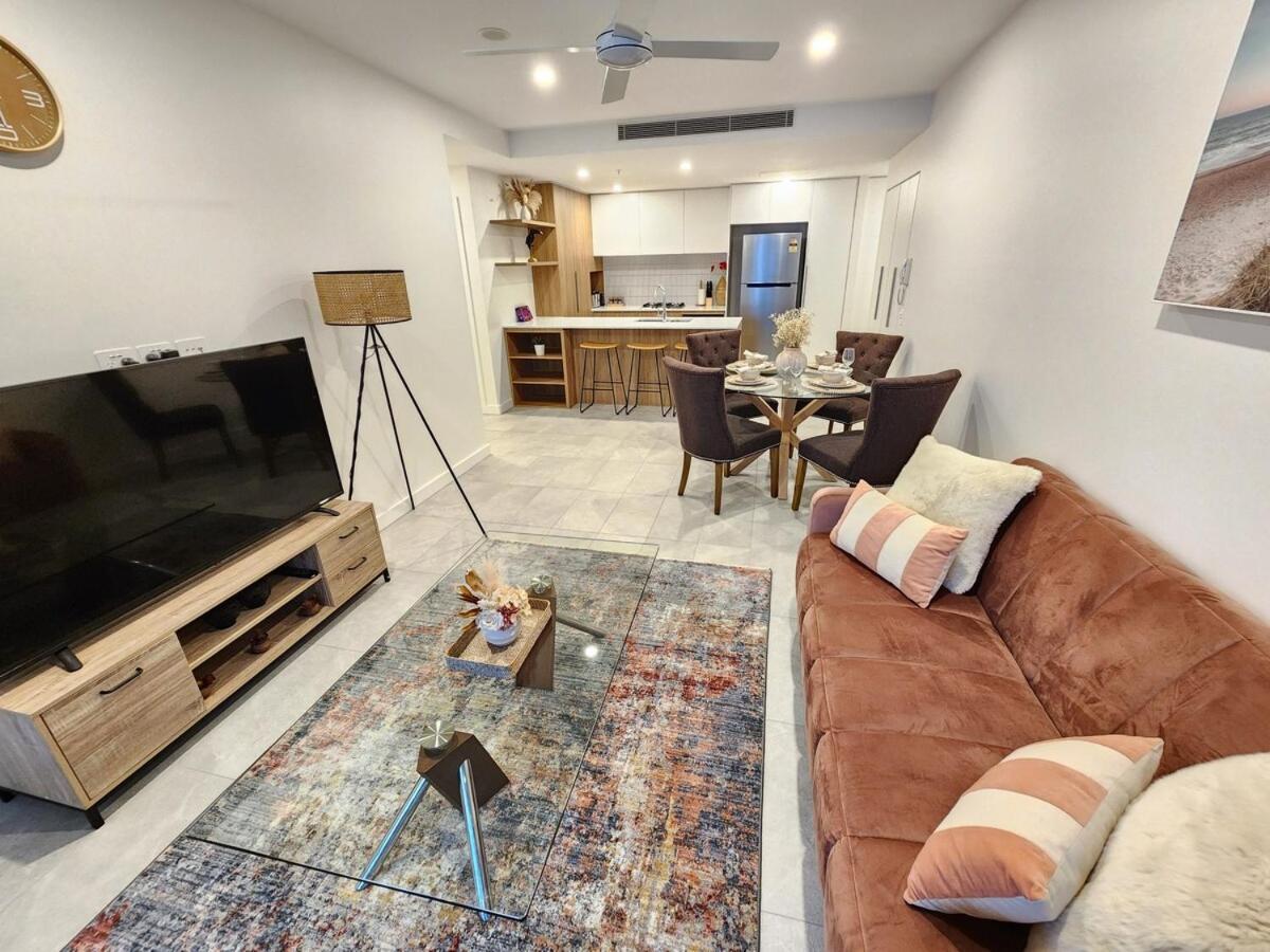 Apartment River & View Near Airport With Infinity Pool, Spa, Sauna, Steam *