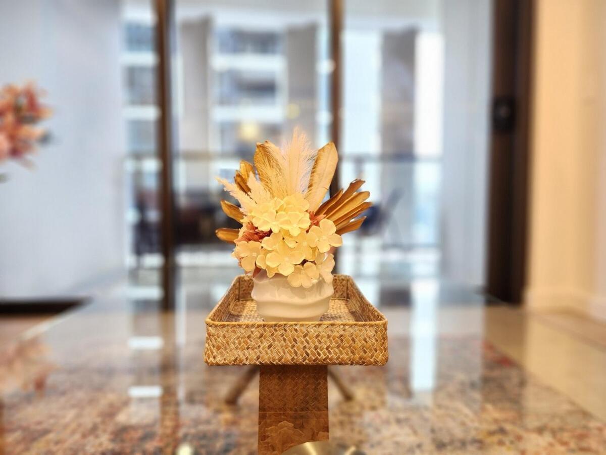 River & View Near Airport With Infinity Pool, Spa, Sauna, Steam Apartment