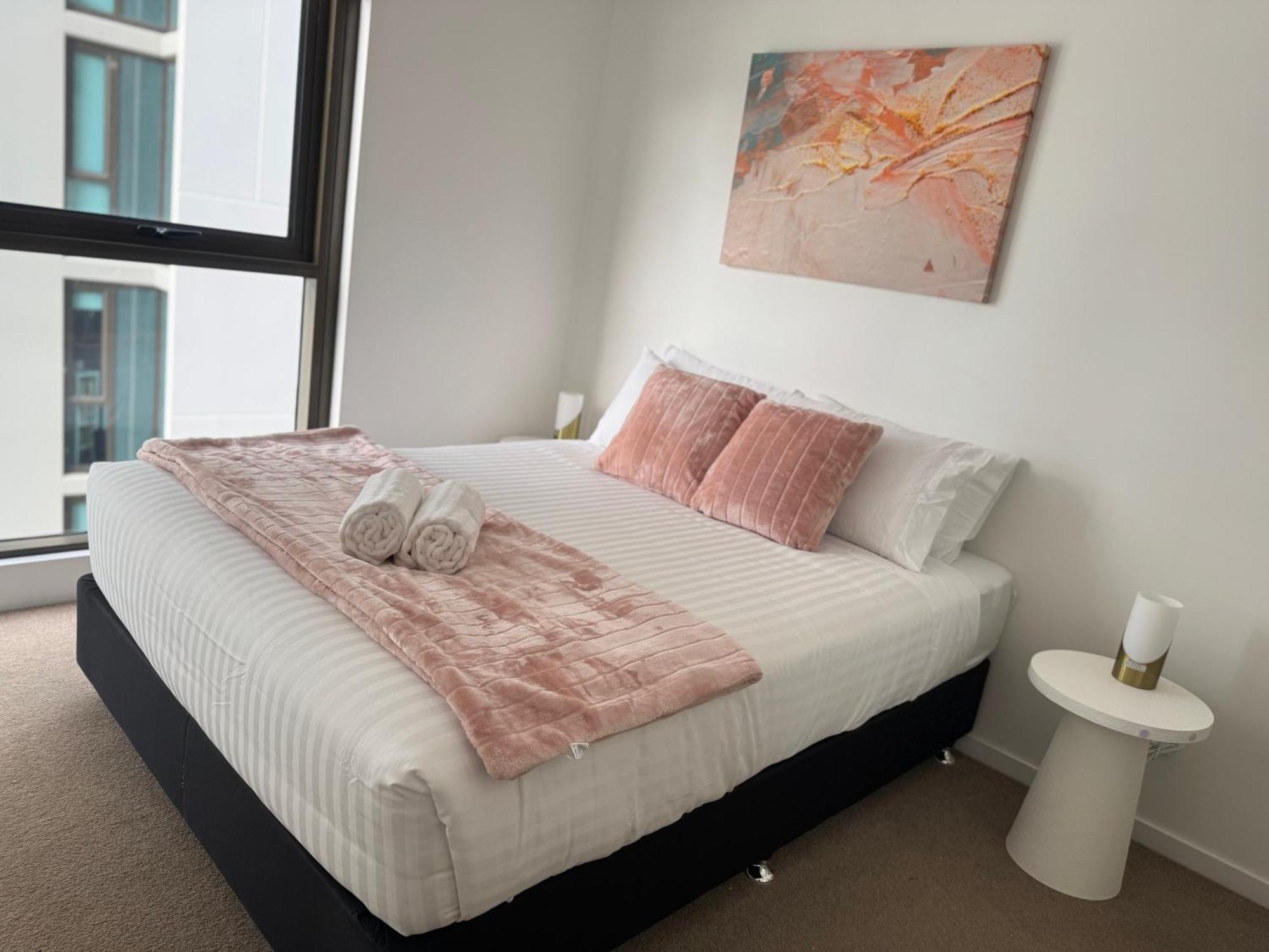 Luxury With View - Free Parking,pool,wifi *